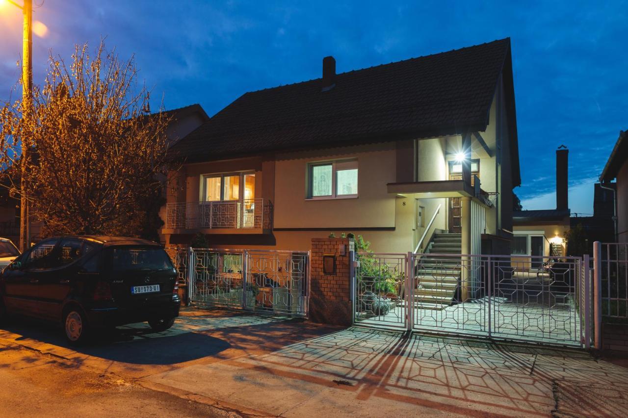 Myhome2 Subotica Exteriör bild